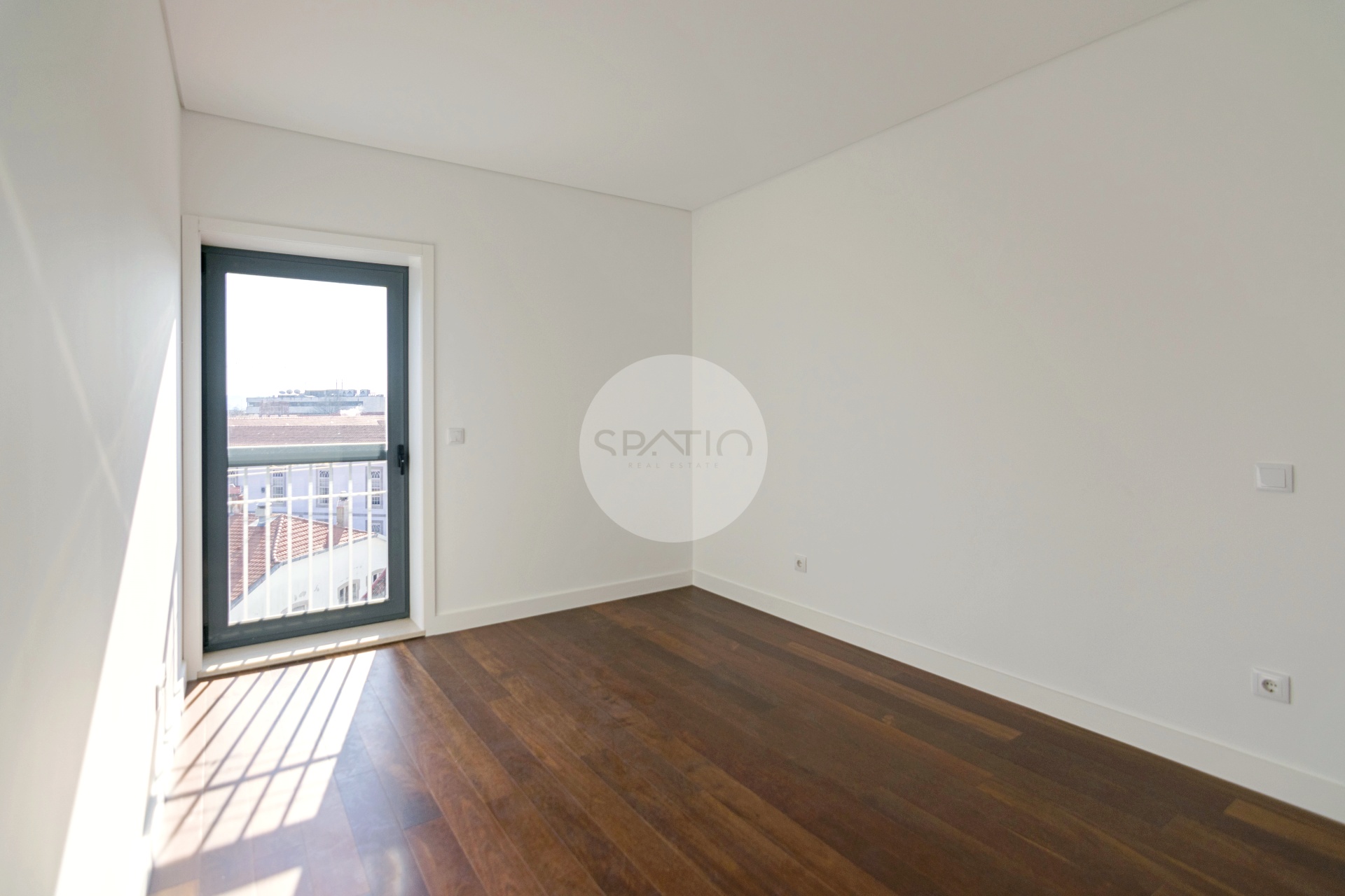 Apartamento T4 Novo * Rotunda da Boavista
