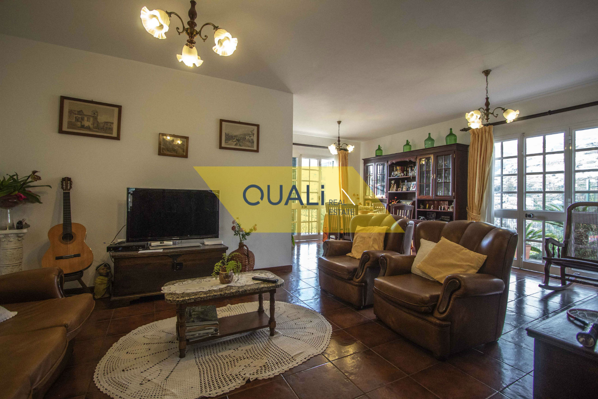 Moradia V3 Térrea, localizada em Câmara de Lobos - €250.000,00