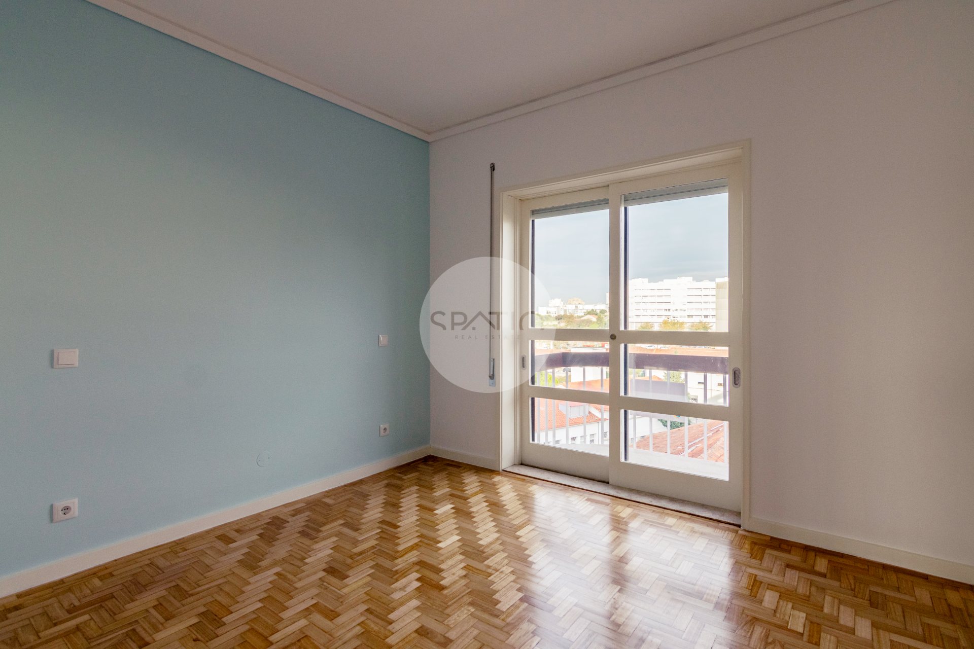 Apartamento T2 C/ Garagem Box * Devesas * V.N.Gaia