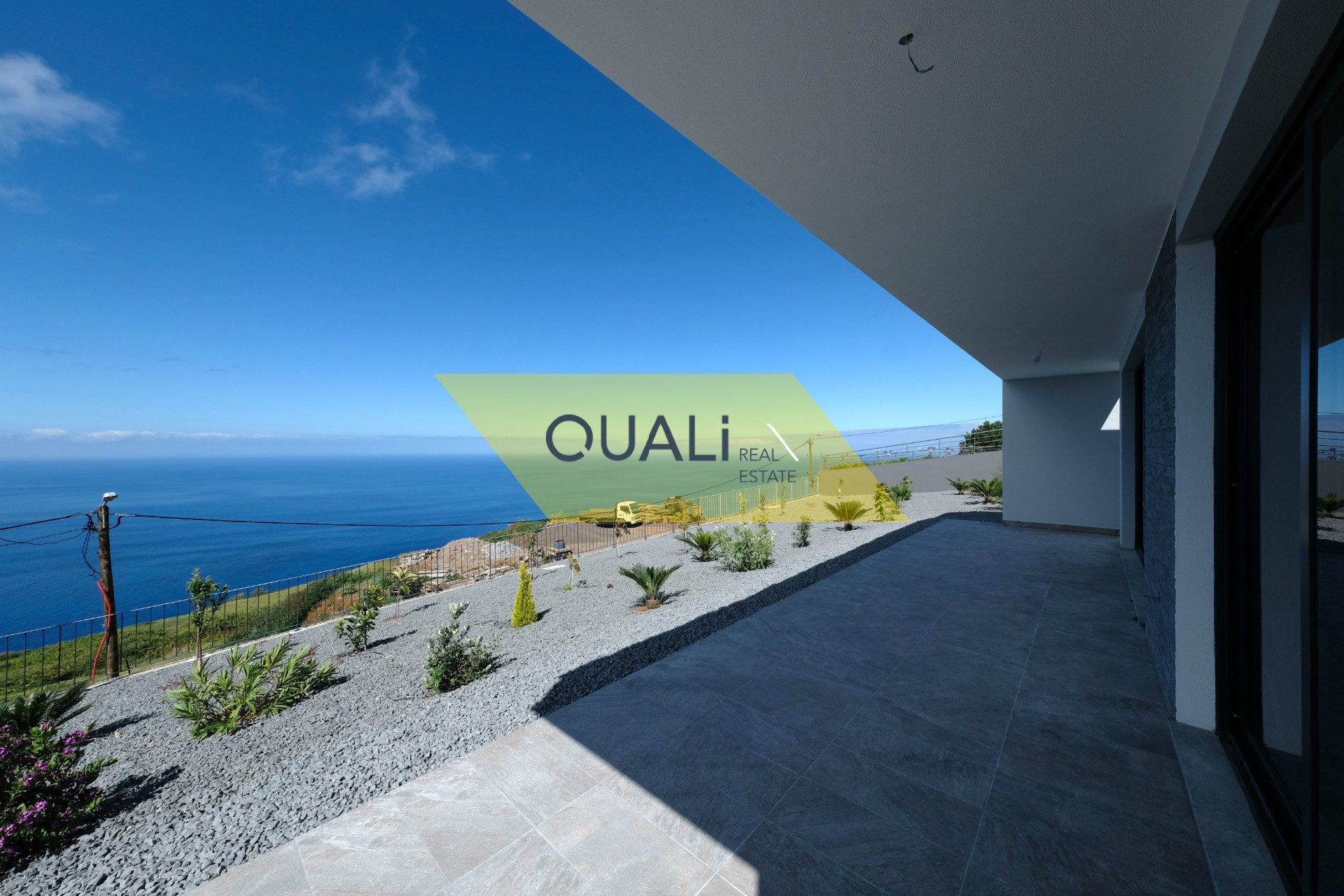 Modern 3 bedroom villa in Calheta - Madeira Island - €335.000,00