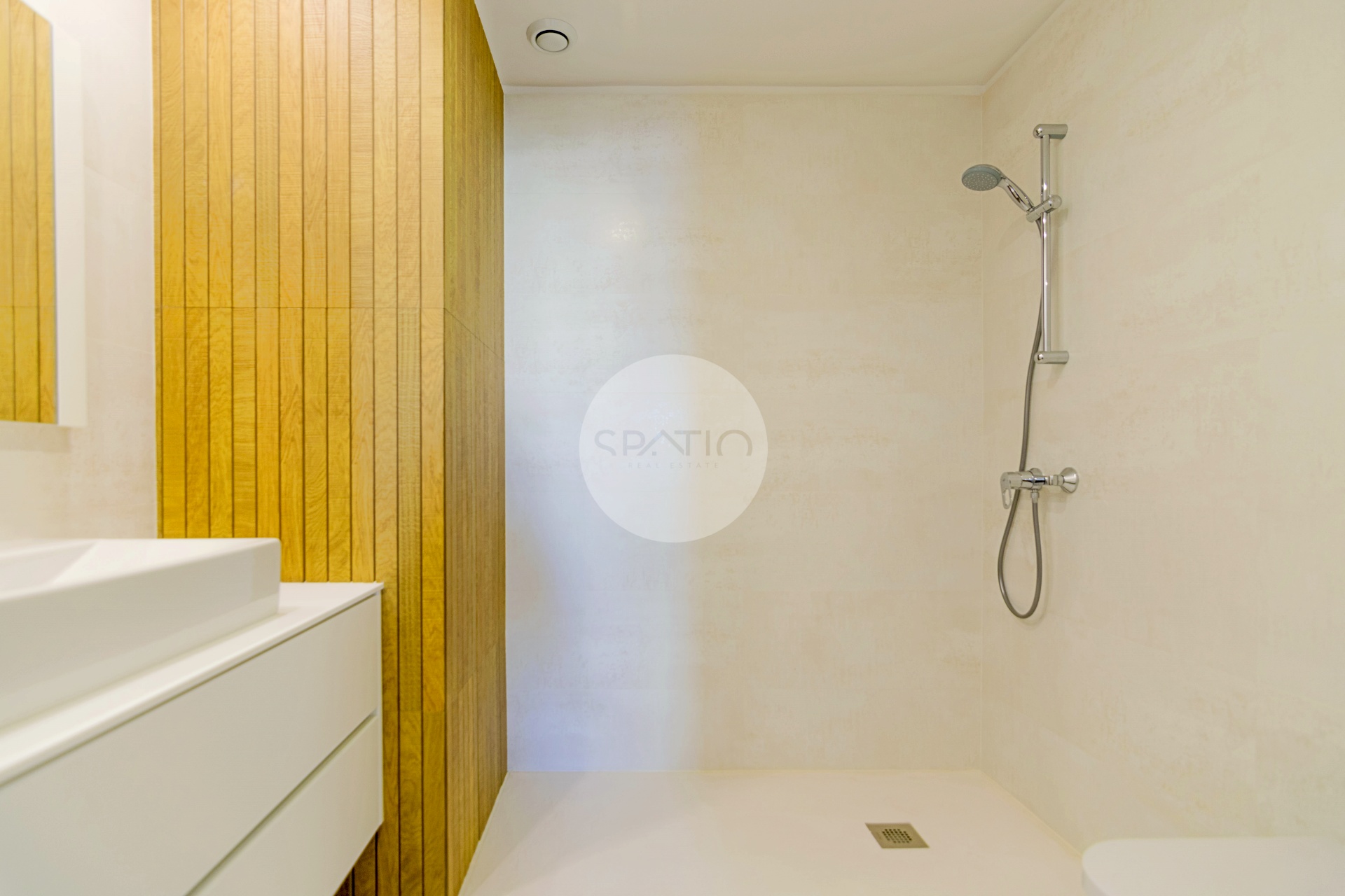 Apartamento T4 Novo * Rotunda da Boavista