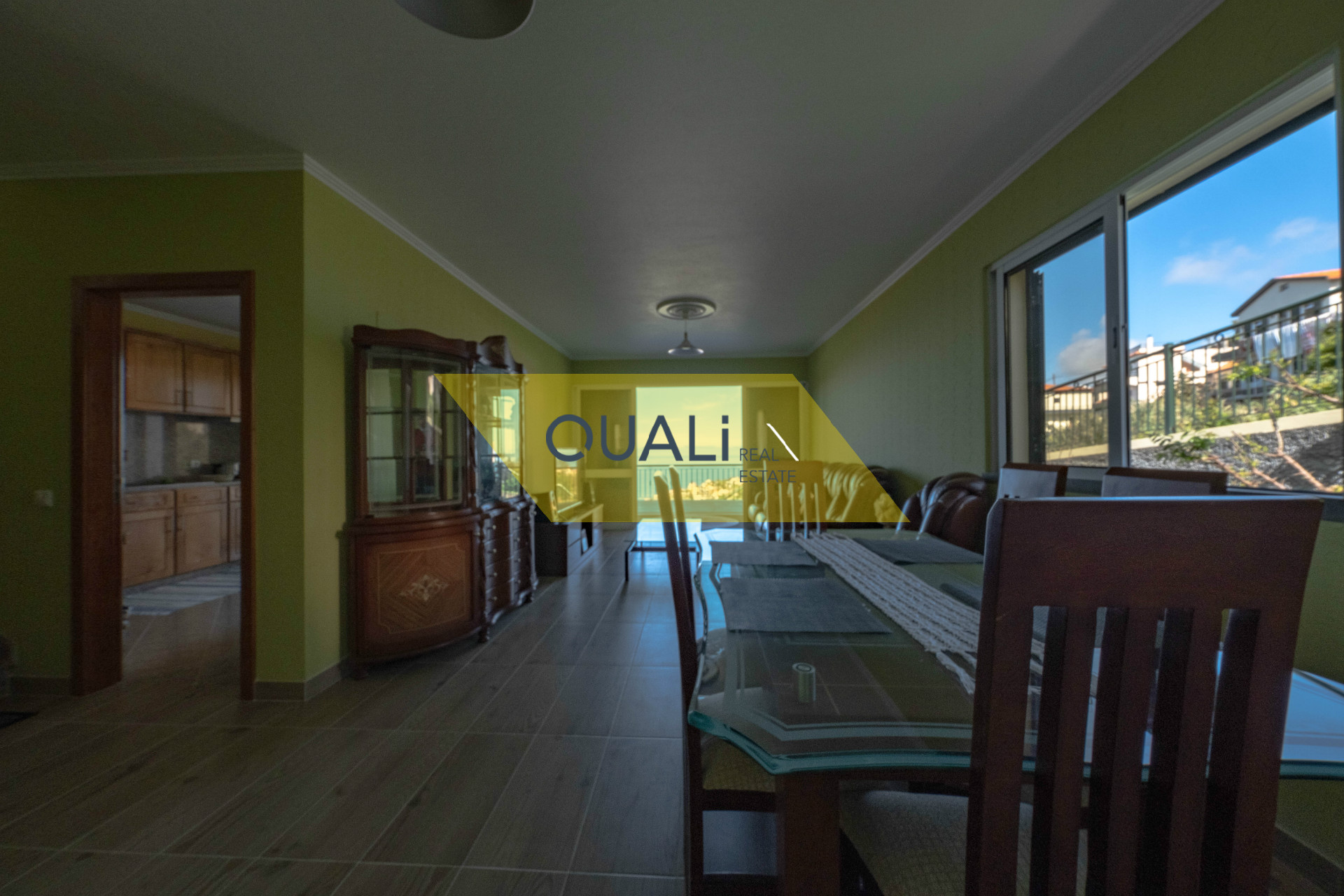 Moradia v3 com vista mar em Ribeira Brava - € 220.000,00