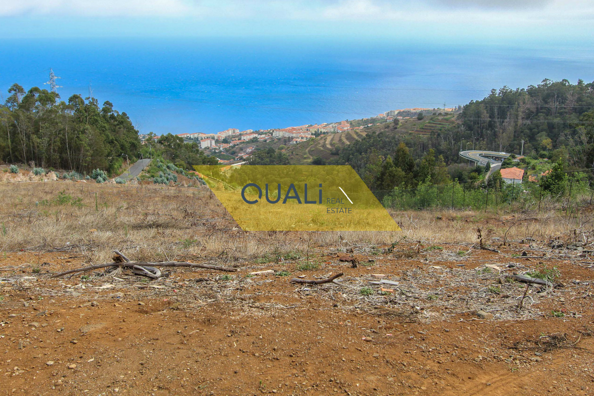 Grundstück mit 3140m2 - Caniço  - € 90.000,00